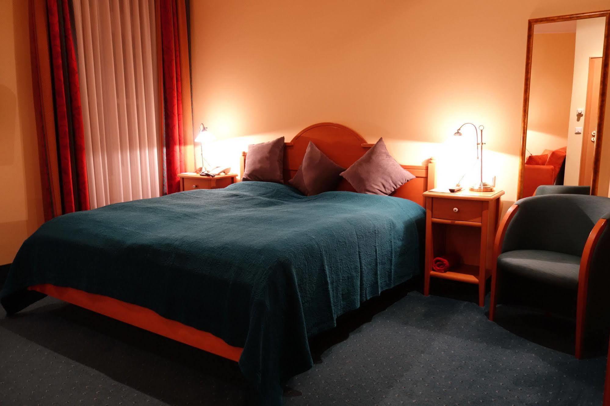 Romantik Hotel Villa Sayn Бендорф Екстериор снимка