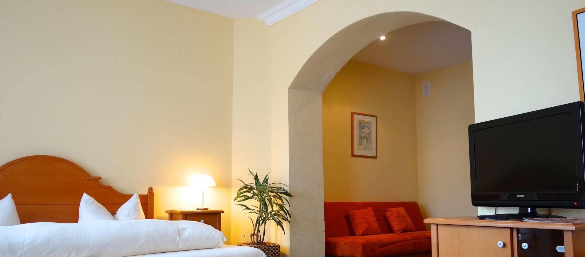 Romantik Hotel Villa Sayn Бендорф Екстериор снимка